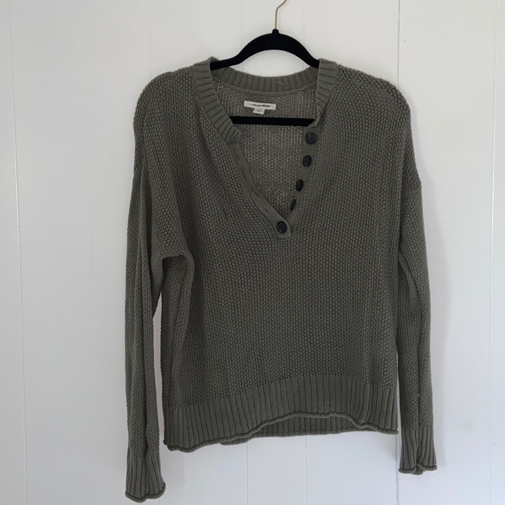 American Eagle Sweater